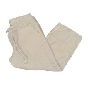 [American Eagle] White Cargo Capris - Size 8